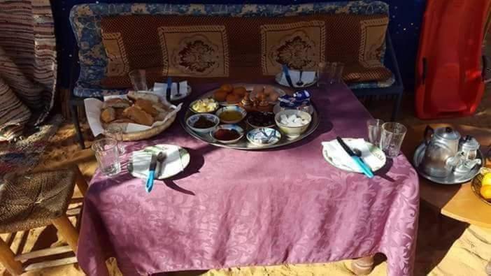 Obira Oasis Merzouga Camp Екстериор снимка
